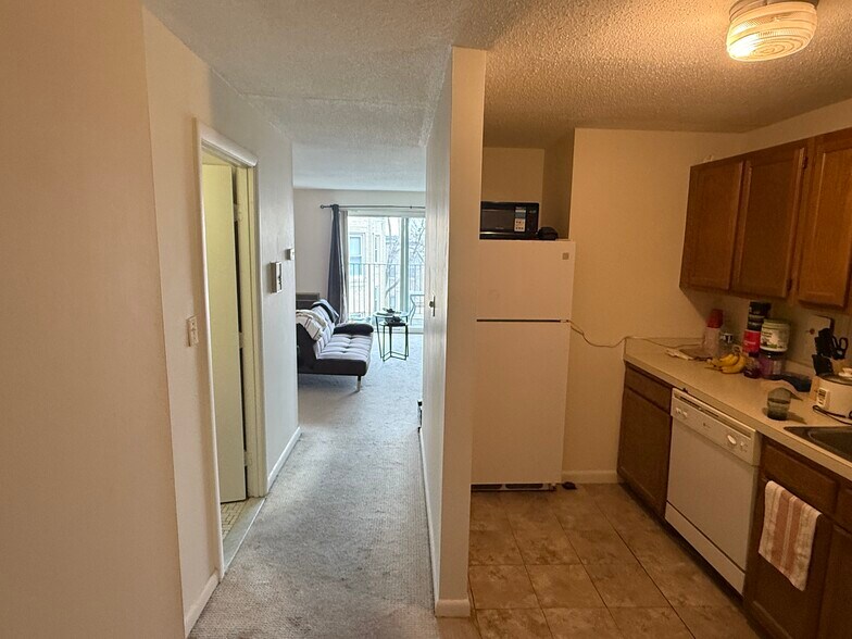 Building Photo - 36 Bellvista Rd