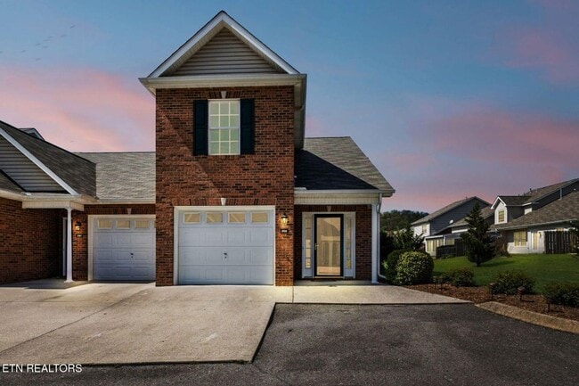 Primary Photo - Beautiful End-Unit Condo – Move-In Ready!