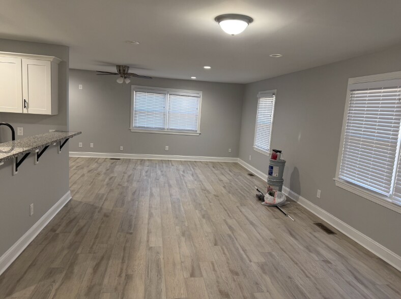 Building Photo - 924 Carpenter Fletcher Rd