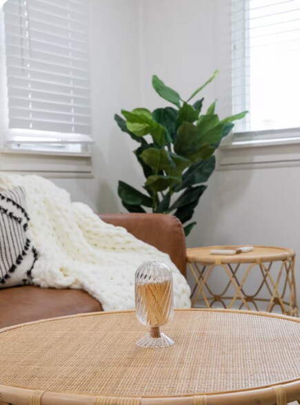 Building Photo - 64 Hartwell Ave