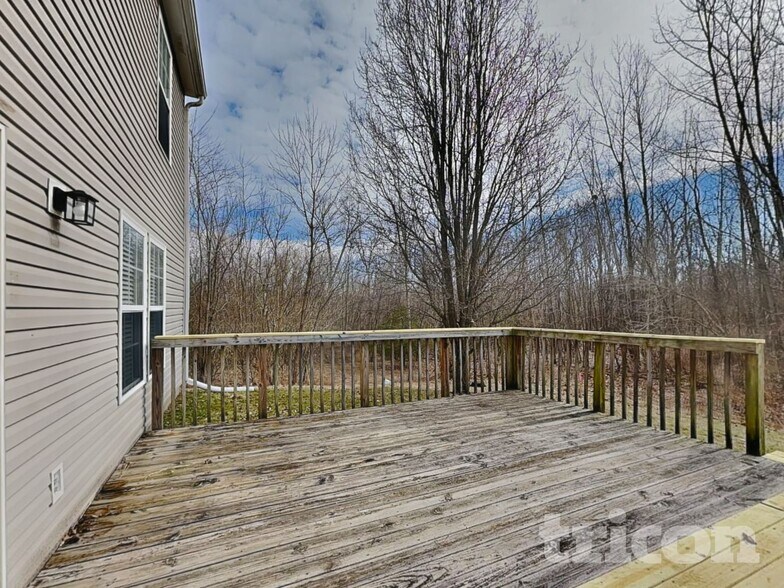 Building Photo - 9017 Southernwood Way