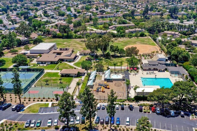 Building Photo - 17521 Hada Dr
