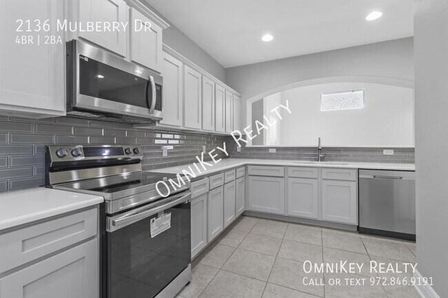 Building Photo - 2136 Mulberry Dr