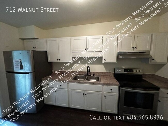 Building Photo - 712 Walnut St