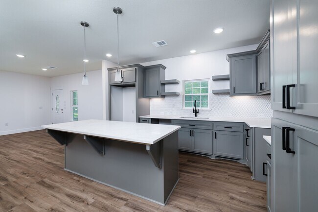 Building Photo - 4517 Emerson Ct