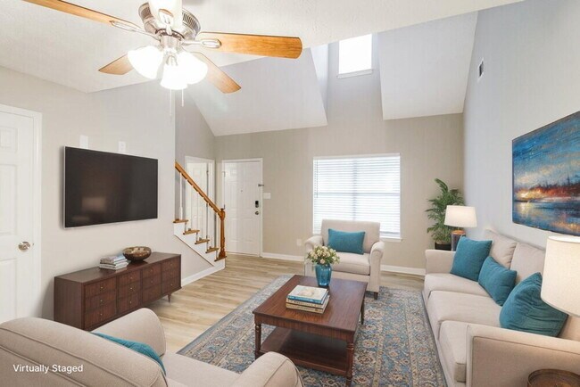 Building Photo - 215 Woodland Ridge Cir