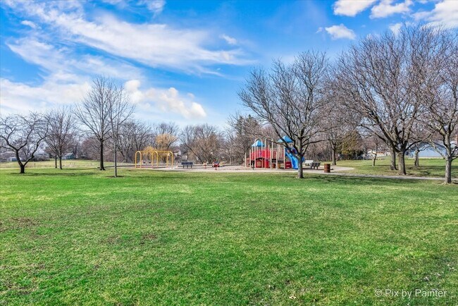 Building Photo - 930 Cornell Ln