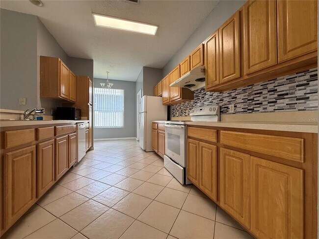Building Photo - 158 Magic Landings Blvd