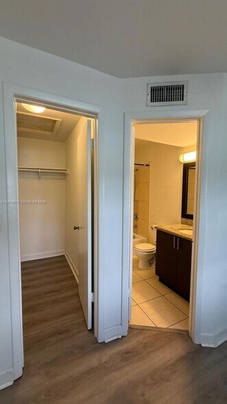 Building Photo - 3965 NW 87th Ave