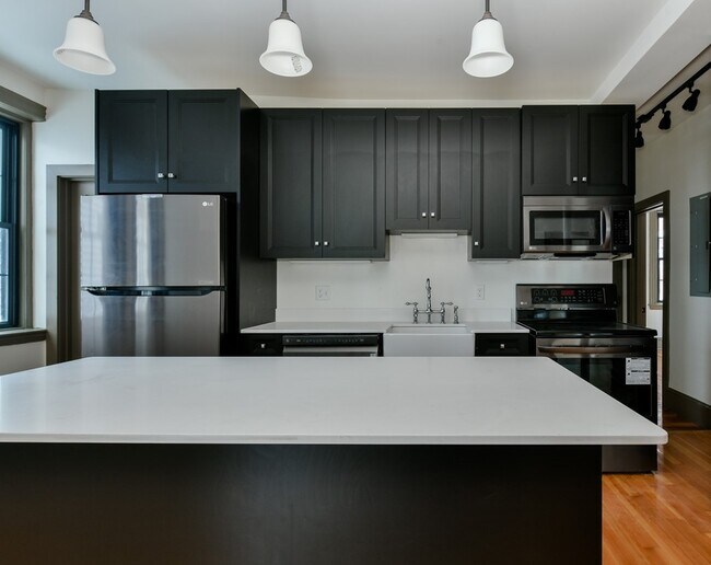 Building Photo - 111 Webster Ave