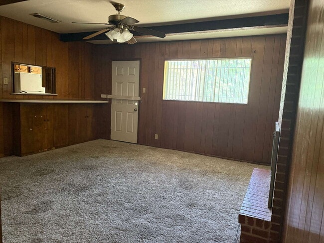 Building Photo - 419 Rosemont-
