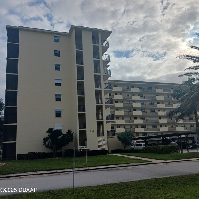 Building Photo - 500 Palm Springs Blvd