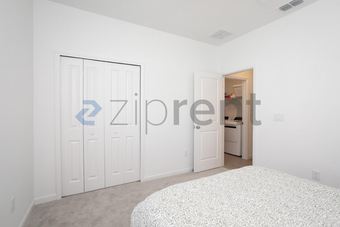 Building Photo - 1688 Lachlan Cir