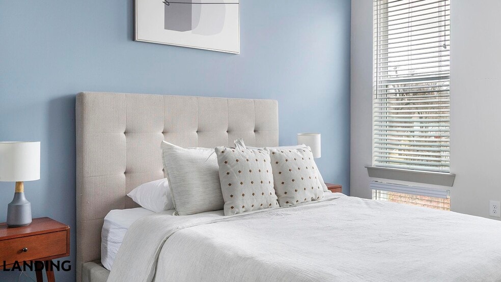 Building Photo - 2165 Nolensville Pk