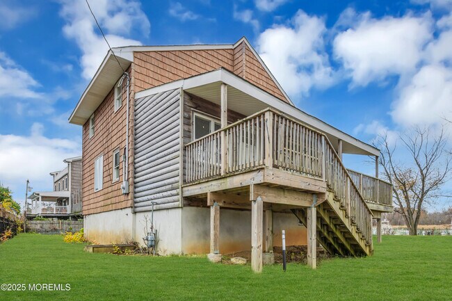 Building Photo - 234 Beach Ave