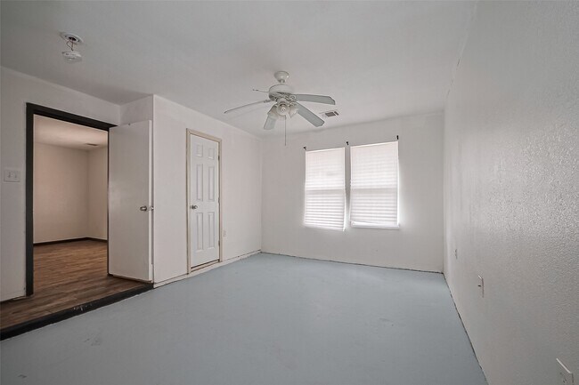 Building Photo - 423 Gammon Dr