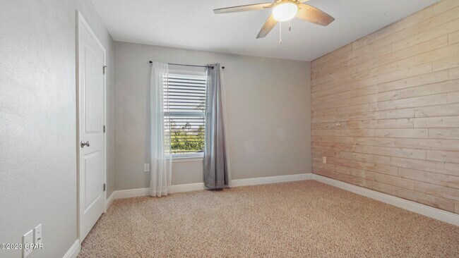 Building Photo - 310 Confidence Wy