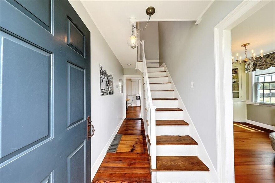 Building Photo - 148 Fogland Rd