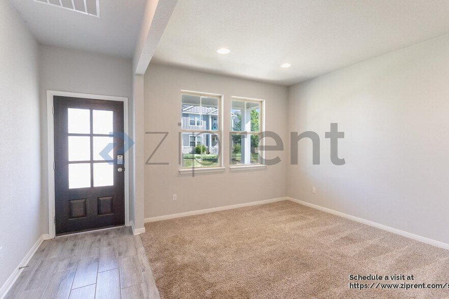 Building Photo - 2533 Pecan Island Dr