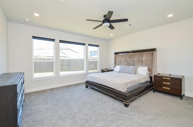 Building Photo - 9522 Rialto Creek Dr