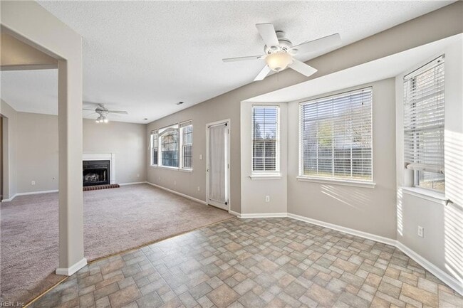 Building Photo - 506 Whisper Walk