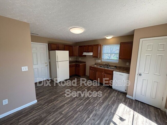 Building Photo - 2497 Deercove Ct.