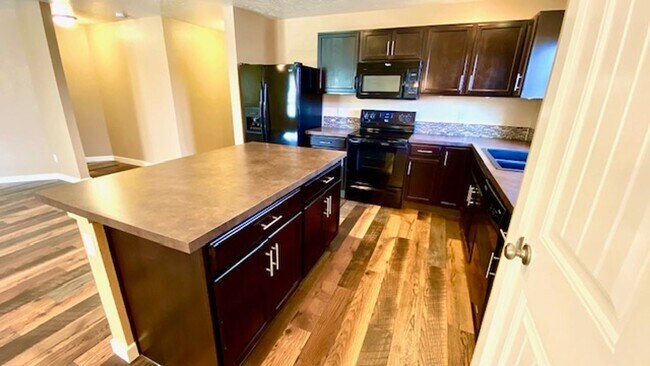 Building Photo - 3 Bed (+ bonus room) 2 Bath Home in Meridi...