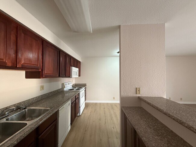 Building Photo - Upstairs unit at Bella Vita Guard-Gated Co...