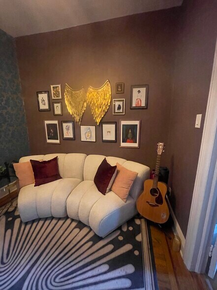 Building Photo - 241 Carlton Ave