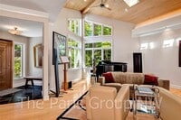 Building Photo - Extraordinary Custom Enatai Home *4min to DT Bellevue *High End Finishes * Central AC *EV Charger