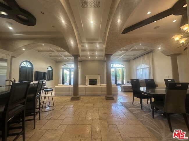 Building Photo - 458 Flores St