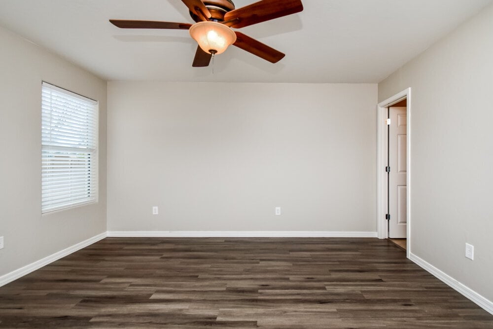 Building Photo - 1084 W Calle Del Libro Dorado