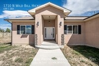 Building Photo - 1710 N Wild Bill Hickock Dr