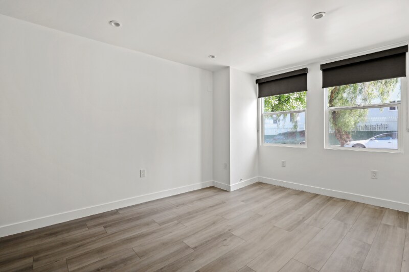 Building Photo - 1023 Tremont St