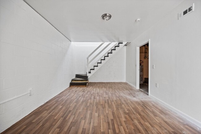 Building Photo - 4754 Trenton Dr