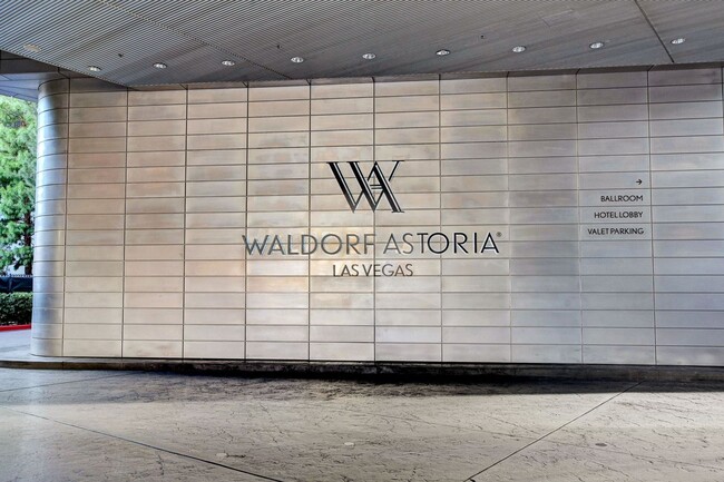 Building Photo - Waldorf Astoria 3011- Stunning City/Mtn vi...