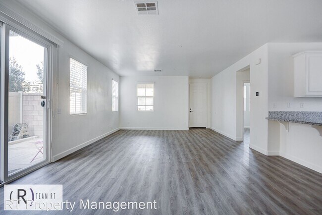 Building Photo - 4 br, 3 bath House - The Lodge Community