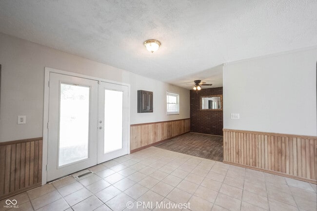 Building Photo - 3926 Malibu Dr