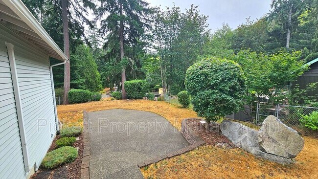 Building Photo - 11389 Symes Rd NW