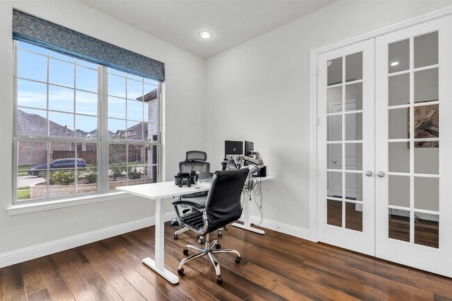 Building Photo - 3511 Solaro Ln