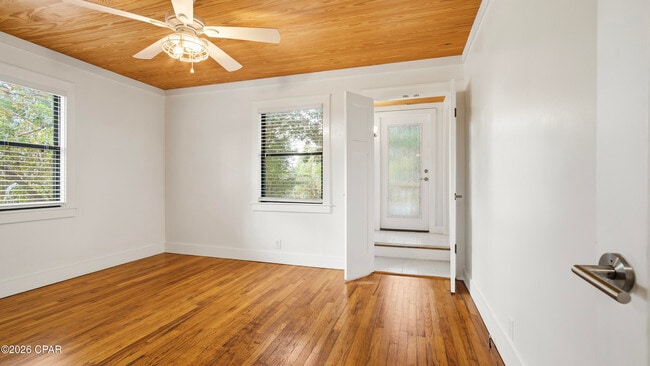 Building Photo - 1217 Buena Vista Blvd