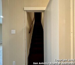 Building Photo - 8406 Loska Grn