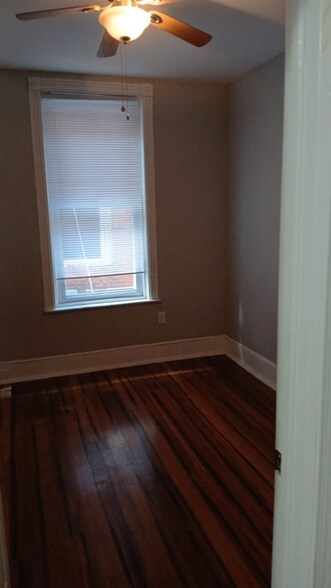 Building Photo - 342 N 52nd St