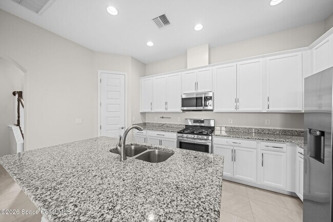 Building Photo - 8008 Gullen Dr