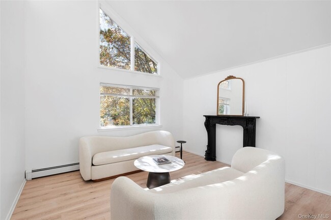 Building Photo - 16 Peconic Rd