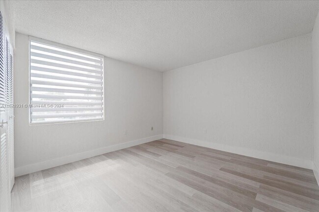 Building Photo - 10500 SW 108th Ave