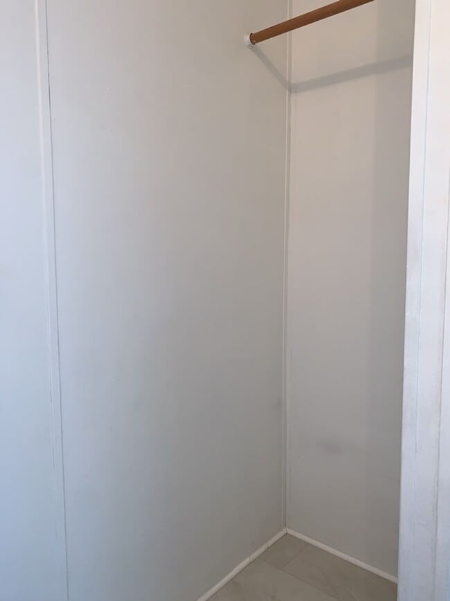 Building Photo - Smart Living, Smart Choice - manufactured 3bd/2Ba home w/detached garage!