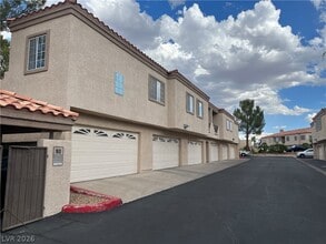 Building Photo - 1851 Hillpointe Rd