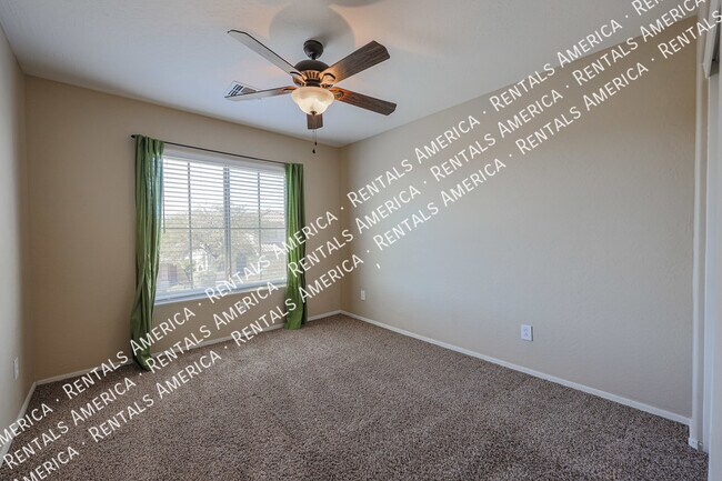 Building Photo - 39821 N Thunder Hills Ln