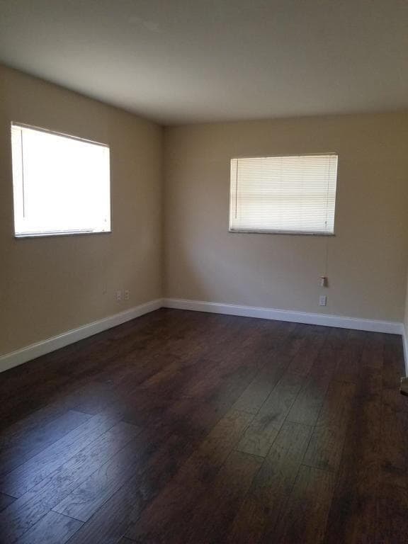 Building Photo - 190 NE 40th St